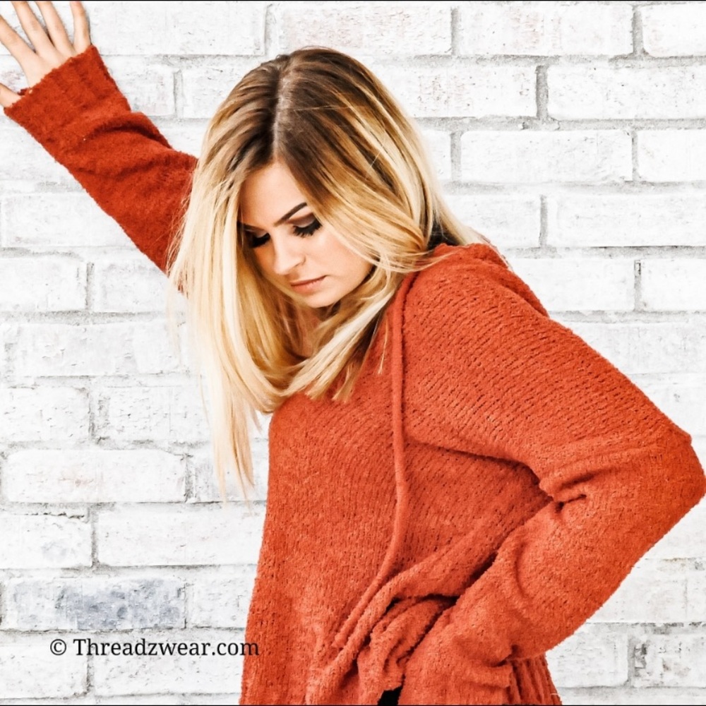 Light weight hooded sweater
